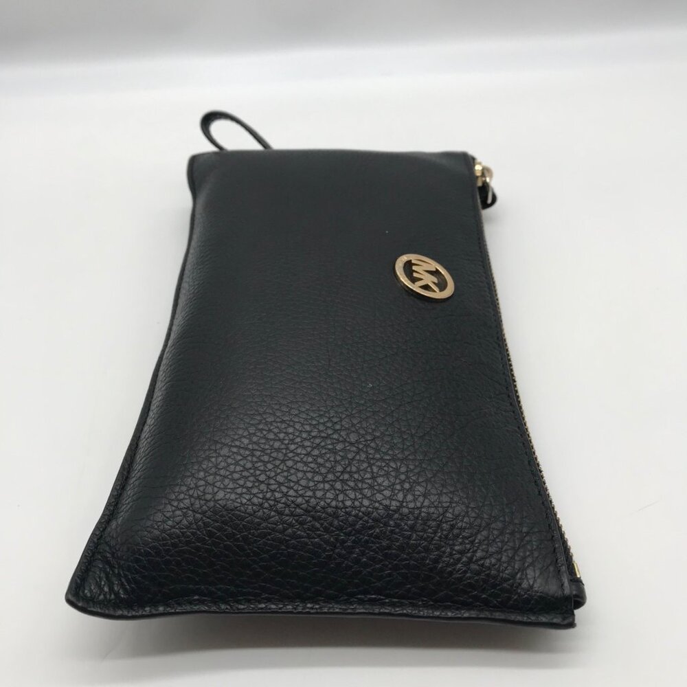 Michael Kors Black Pebbled Leather Fulton Large Writslet Clutch - Picture 3 of 11